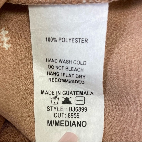 CES Femme Pleated Capri Pants - Medium - Picture 3 of 6